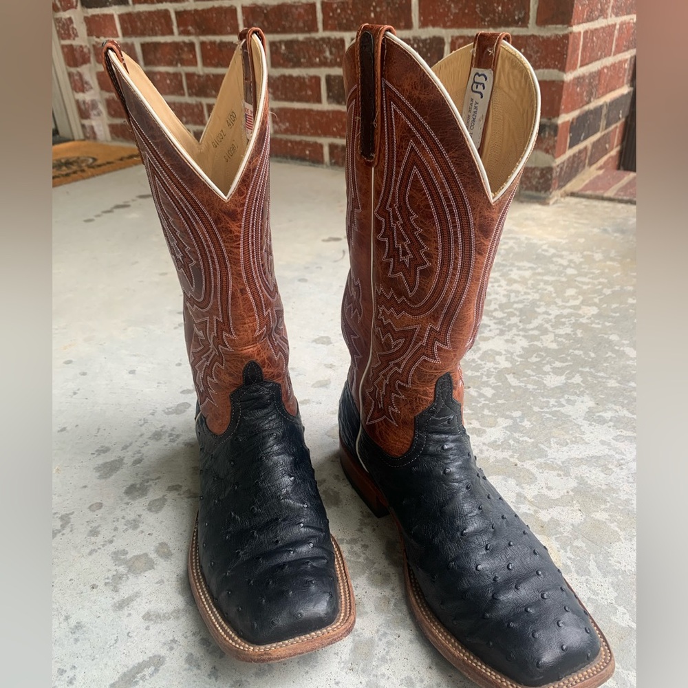 Men’s Ostrich Cowboy Boots, size 10 D